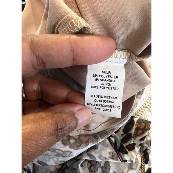 Sleeveless Animal Print Dress - Picture 8 of 9